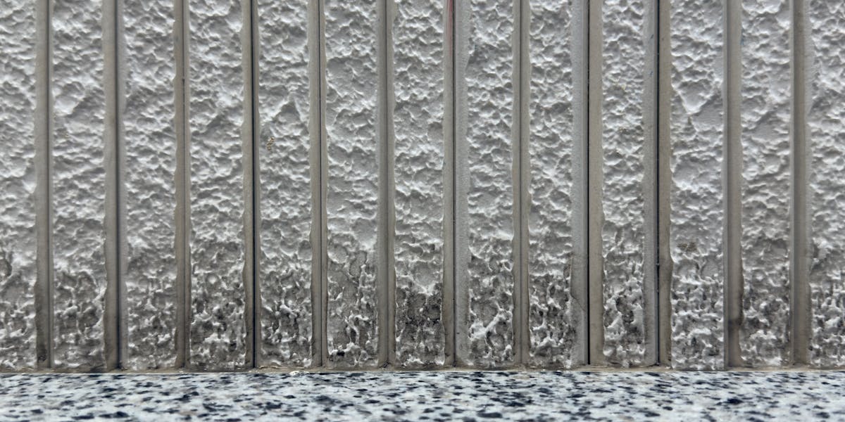 Decoração Industrial com Quadros Metálicos